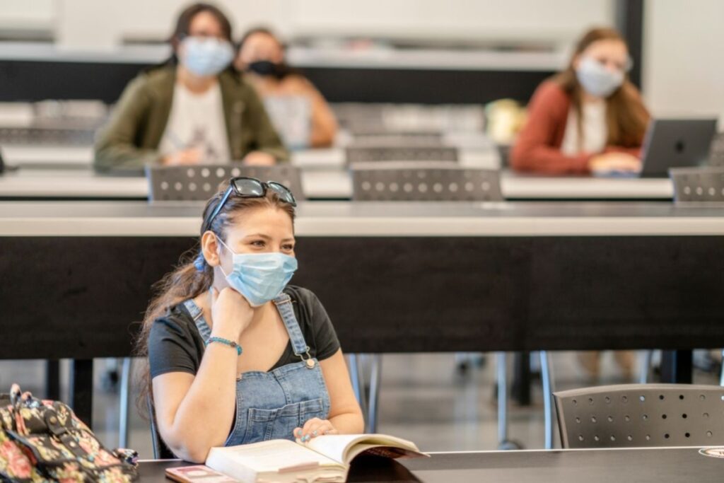 Will omicron spoil spring?