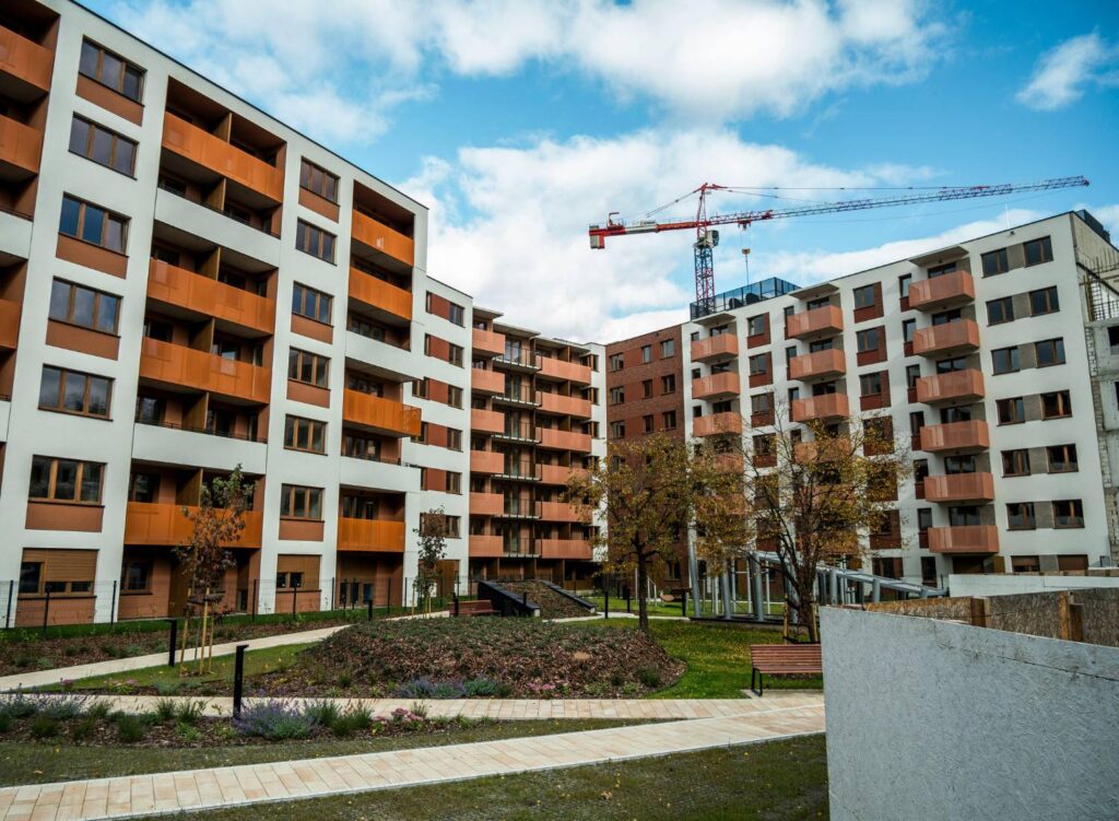 Lock‑in effect reshapes Sun Belt housing strategy