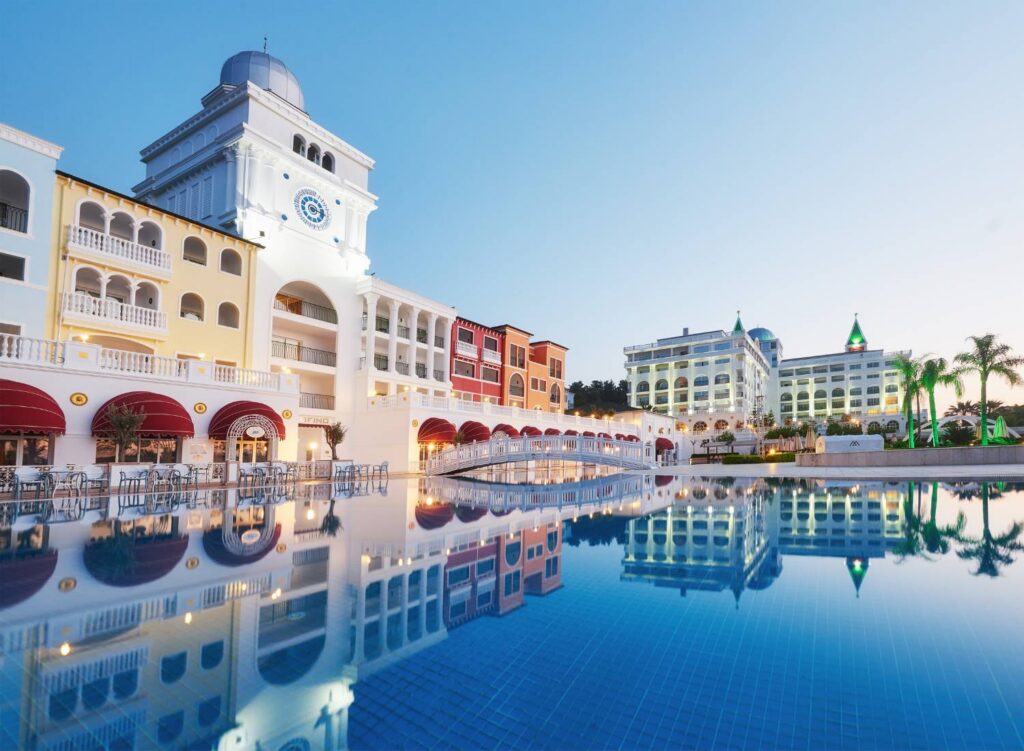 Luxury Hotels Emerge as Bright Spots in Uneven US Market